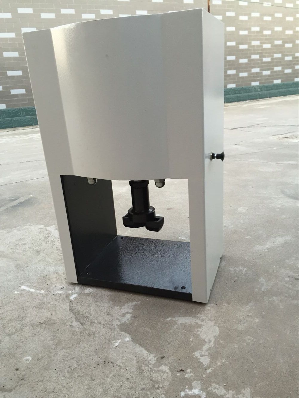 氣動(dòng)沖片機(jī)